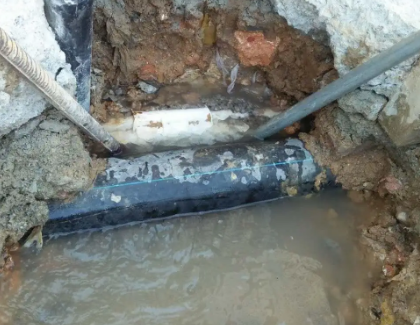 七里河测漏水之水管漏水